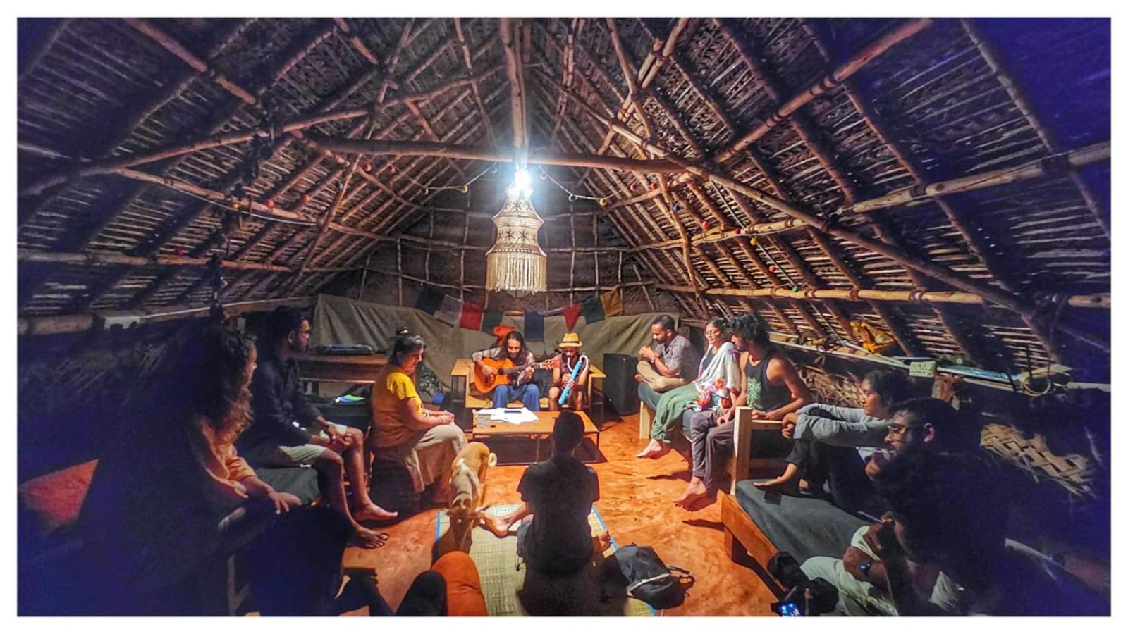 Nebula Nest Cafe & Hostel Auroville Exteriör bild