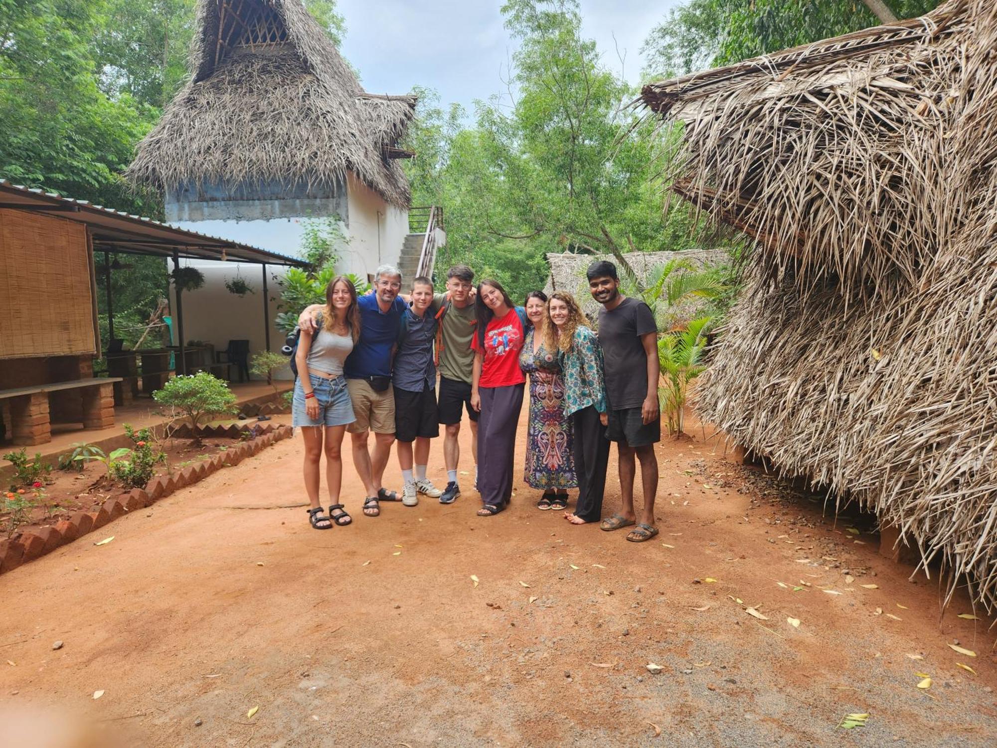 Nebula Nest Cafe & Hostel Auroville Exteriör bild